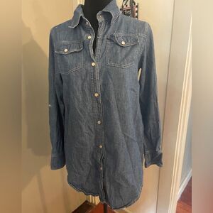 Women’s HAN MEIZHILIAN denim button-down dress shirt. Size medium